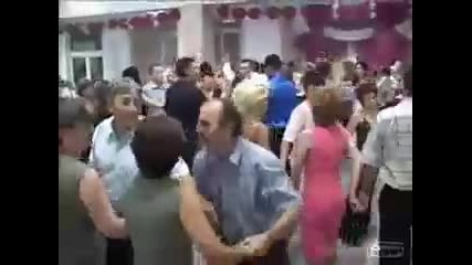 Шамари на сватба
