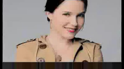 sophia bush supergirl