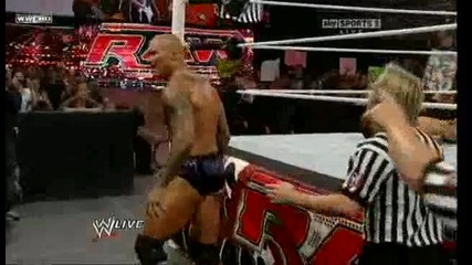 Raw 2010 - Randy Orton Пребива Шеймъс 