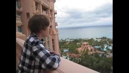 Justin Bieber Loves The Bahamas! 