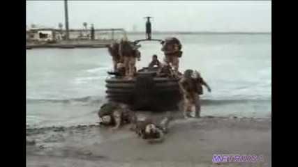 Морски Пехотинци В Плаващ Пясък