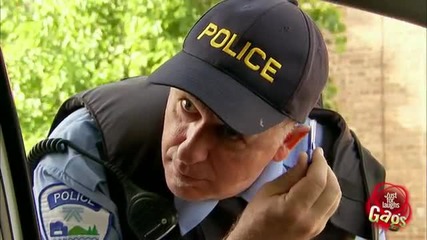 Смях!!! Полицай губи писалката си !!!