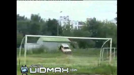 Пребиване Със Стара Руска Кола