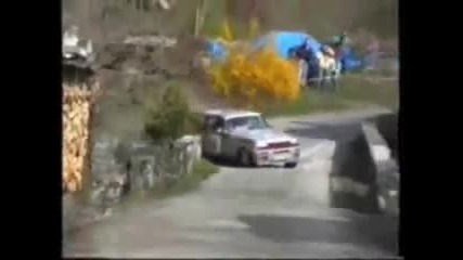 Летящи коли на рали 