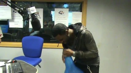 Jason Derulo Balloon Blowing