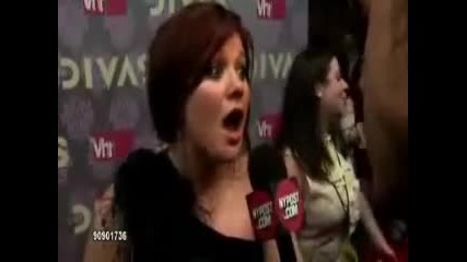 Kelly Clarkson Red Carpet Interview September 2009 Texas 