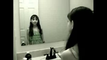Prizrak v ogledaloto 