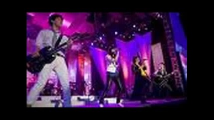 Demi Lovato Ft. the Jonas Brothers - On the Line w Lyrics 
