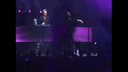 Tiesto Ft Jes - Everything Live