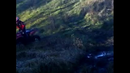 Yamaha Grizzly 660 burn out in mud & drift 