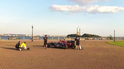 The Red Bull F1 Running Showcar Plays The Star-spangled Banner