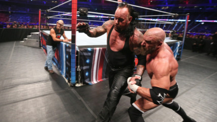 Triple H and Undertaker take their fight to the extreme: WWE Super Show-Down 2018 (WWE Network Exclusive)