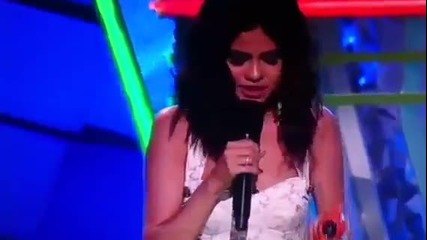 Превод!! Селена Гомез печели награда за "любима тв актриса"