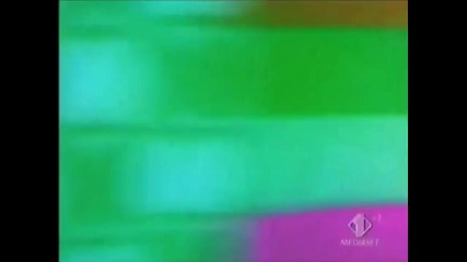 Журналистка провери `топките` на Бекъм 
