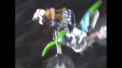 Red Bull X - Fighters 2009 Mexico Semi Final - Levi Sherwood vs Mat Rebeaud 