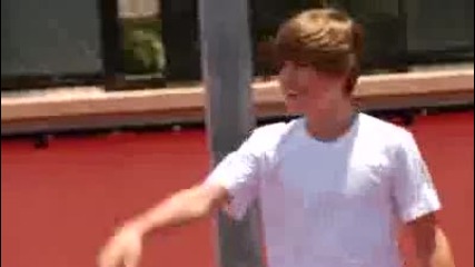 check out footage of justin bieber at atlantis paradise island 