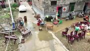 КАДРИ ОТ ДРОН: Проливни дъждове доведоха до евакуация на близо половин милион души в Китай (ВИДЕО)