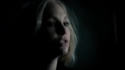 The Vampire Diaries 03x11 - Our Town - Taylor bite Caroline