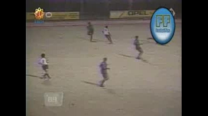 Футбол - голове на вратари