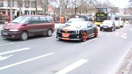 Лудо Camaro по улиците на Берлин