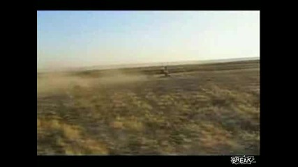 Момче Се Пребива С Мотора Си