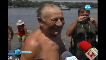 80г русенец преплува 21 км по Дунав