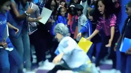 Willow Smith - Whip My Hair Официално Видео 