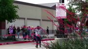 Въоръжен застреля 8 души пред търговски център в Далас