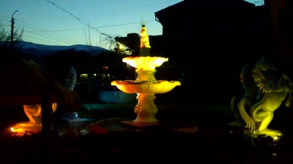 11.април.2015 - цветна феерия - фонтана у дома в Берковица