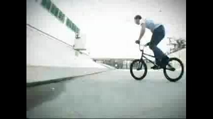 Най - добрите е [bmx Trikcs].няма други като тях.