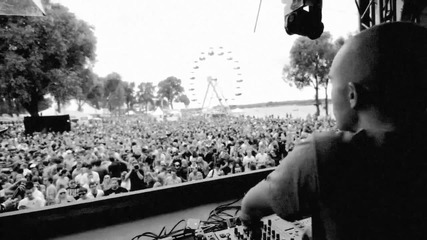 Headhunterz - Doomed : Tomorrowland 2011