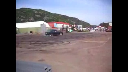 Bmw M3 E30 S50b30 Doing Donuts