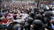 Macedonian Protesters Demand Resignation of Cabinet, Clash With Police