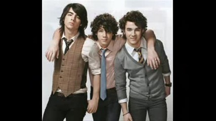 За Всички фенове на Jonas Brothers!!!joe Is the best!!! 