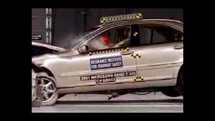 Crash Test Mercedes Benz C - 320