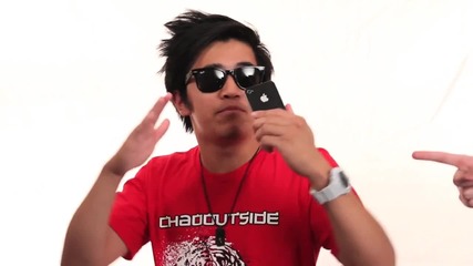 Chinese Guy Vs iphone4