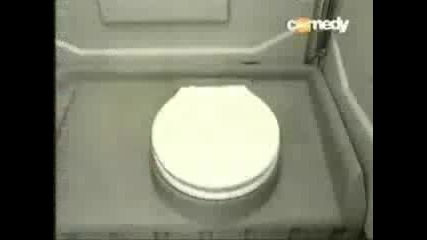 Смях - Скрита Камера В Тоалетната 