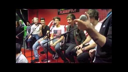 One Direction in 103.5 Kiss Fm - Chicago