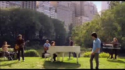 jonas brothers - Love Is On Its Way
