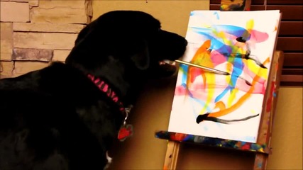 Куче което рисува