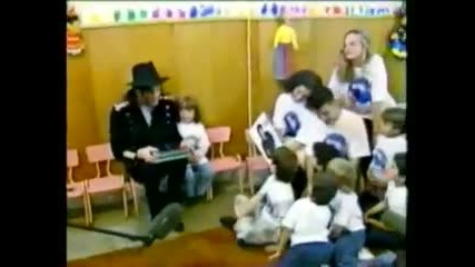 Michael Jackson с деца... !!! 