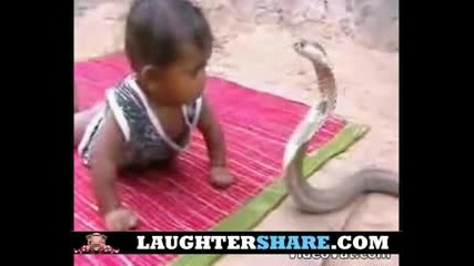 Бебе срещу Змия 