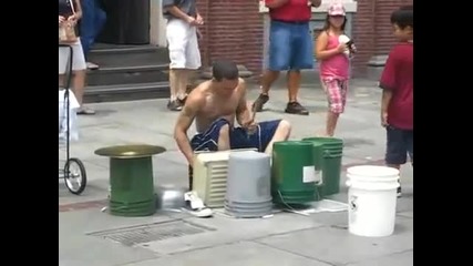 Amazing Street drummer - One of the best i ve seen.