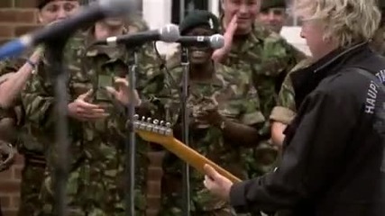 Status Quo - In The Army Now