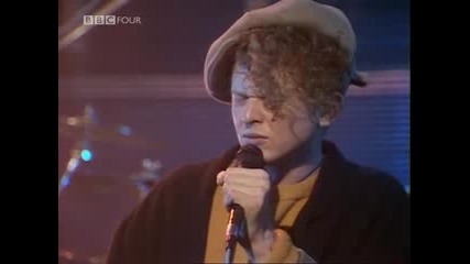 Simply Red - Holding Back The Years