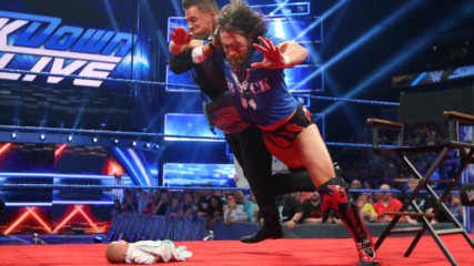Daniel Bryan crashes "The Miz & Mrs." Premiere Party: SmackDown LIVE, July 24, 2018