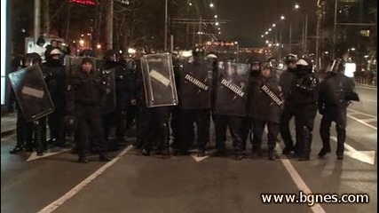 Девети ден Двама ранени в София, над 15 протестиращи бити от полиция