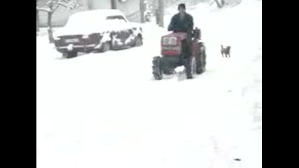 пързаляне с трактор на сняг