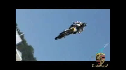 Motocross - каскадьори показват яки каскади