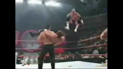 No Way Out 2001 - Raven vs Big Show ( Hardcore Match)